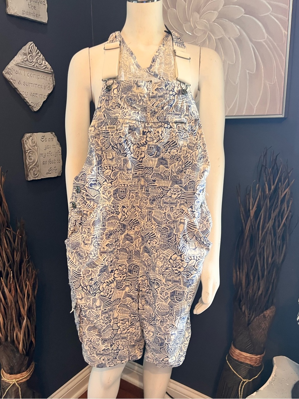 Duluth women's Heirloom gardening short overalls